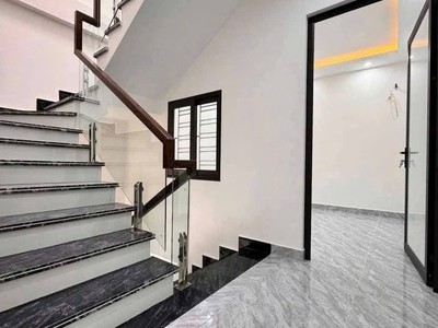 Căn nhà 3 tầng - Xây độc lập - Mặt ngõ thông 4m - Ngay gần ngã tư Đông Lãm - Đa Phúc 3