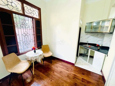 Cho thuê phòng tầng 2 full nội thất ở ngõ 392 bạch mai 0