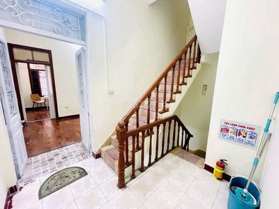 Cho thuê phòng tầng 2 full nội thất ở ngõ 392 bạch mai 4