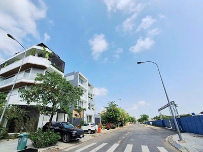Đất nền 95m hẻm xe hơi cạnh lê văn lương, 7.2 tỷ, xây tự do 2