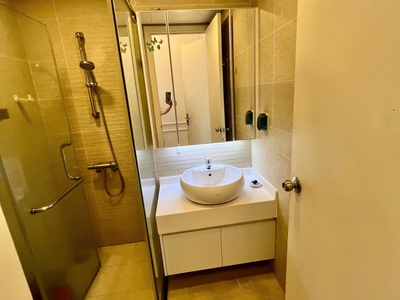 Cho Thuê Căn Hộ CC Khu Vinhomes CentralPark Landmark 81: 25 củ 6