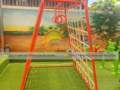 Thang leo mầm non ngoài trời, thang leo sắt mầm non 3