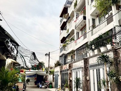 Thầy Vũ trường THPT chuyên Trần Đại Nghĩa cần bán nhà gấp về quê ở 3
