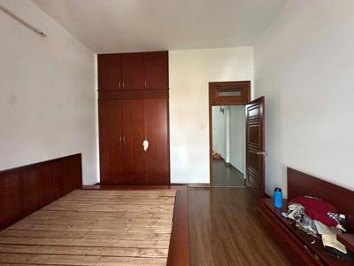 Cho thuê nhà nguyên căn ngô đức kế, gần nguyễn hữu huân - dt: 90m2 giá thuê: 20tr/tháng - lh : 3