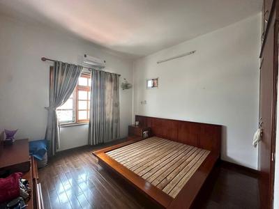 Cho thuê nhà nguyên căn ngô đức kế, gần nguyễn hữu huân - dt: 90m2 giá thuê: 20tr/tháng - lh : 2