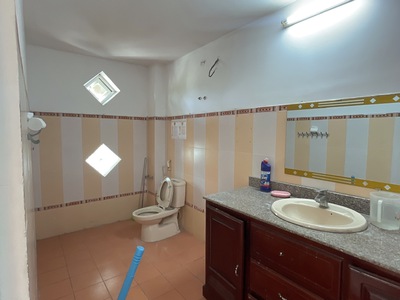 Cho thuê nhà nguyên căn đường 2/9 đà nẵng 4 tầng có thang máy, dt 175m giá tốt 3