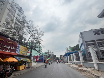 D2272 ⚡ mặt tiền kinh doanh giá sập sàn 4