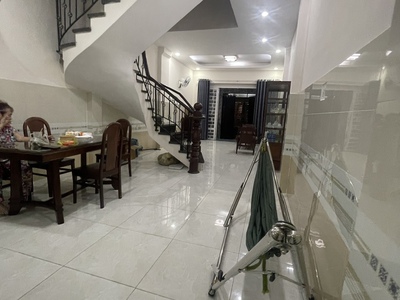 bán nhà đường số 47 hẻm 129, quận 7 4