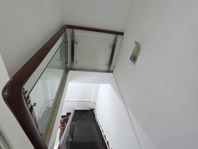 Sát ngay mặt tiền Trần Văn Quang 42m2 2 tầng 2PN 2 WC SHR chỉ 5.8 tỷ 5