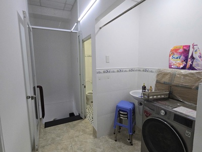 Sát ngay mặt tiền Trần Văn Quang 42m2 2 tầng 2PN 2 WC SHR chỉ 5.8 tỷ 6