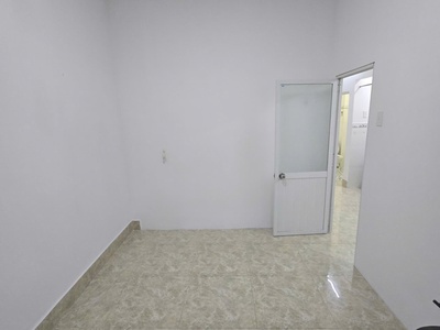 Sát ngay mặt tiền Trần Văn Quang 42m2 2 tầng 2PN 2 WC SHR chỉ 5.8 tỷ 8