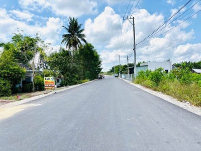 Lô đất mặt tiền đường nhựa 10.5m - gần chợ bà Rén - giá 1ty090 1