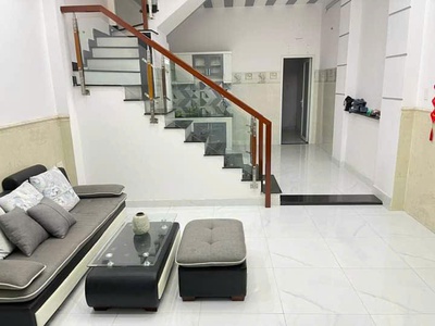 Bán nhà 3 tầng - ô tô đỗ cửa, Phan Huy Ích, Gò Vấp- 70m2- Giá 6 tỷ 4 0