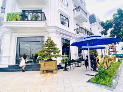 Nhà phố 3 MẶT TIỀN đối diện trường học, gần chợ cống mới và khu hành chính Tố Hữu TP.huế 9
