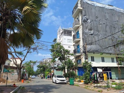 Chú ba cấn bán 200m đất kdc làng đại học, giá 18 tỷ 1