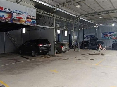 Cho thuê xưởng 700m làm gara ô tô mặt đường Sân Vận động Mỹ Đình 3