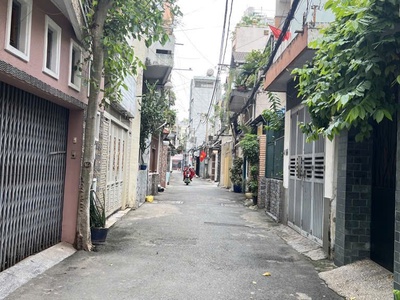 Tân Bình - Chủ gửi Bán nhà ở 2 tầng 60m2- HXH thông Trường Chinh Gần sân bay- Giá 5 tỷ 1 0