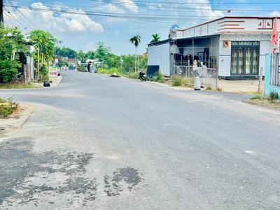 Đất mặt tiền đường nhựa 10m5 sát Quốc lộ 1A 0