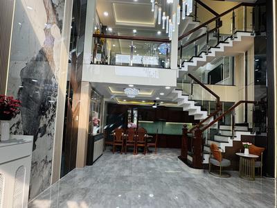 Căn góc 2 mặt thoáng hẻm xe hơi gần bờ kênh tham lương 2