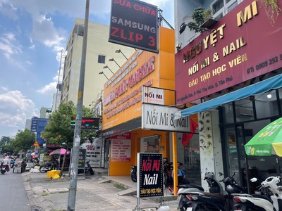 Tân phú chốt nhanh sang rẻ salon nail mi, mt đường lớn nguyễn sơn , vị trí mt bao đẹp, tel : 3