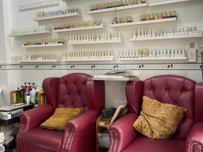 Tân phú chốt nhanh sang rẻ salon nail mi, mt đường lớn nguyễn sơn , vị trí mt bao đẹp, tel : 4