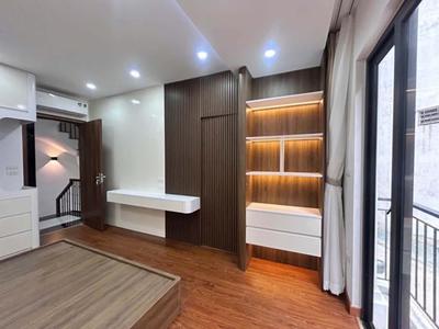 Nhà mới đẹp 6 tầng thang máy gần phố Lê Duẩn ngõ nông thông thoáng 55m2 trước nhà rộng, hơn 12 tỷ 2