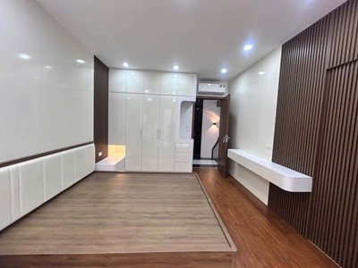 Nhà mới đẹp 6 tầng thang máy gần phố Lê Duẩn ngõ nông thông thoáng 55m2 trước nhà rộng, hơn 12 tỷ 4