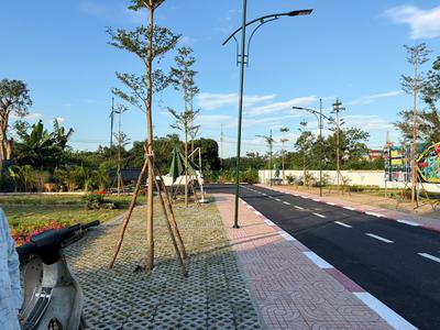 Bán đất gần chợ Hòa Lạc, 35 triệu / m2, 100m2 giá cực chất 1