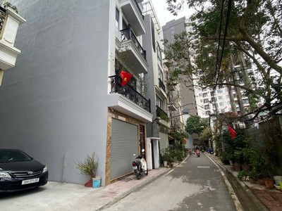 Đất đẹp đức giang lô góc ô tô tránh 43m 0