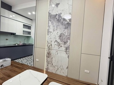 Bán chung cư kđt việt hưng long biên nhỏ tiền 1