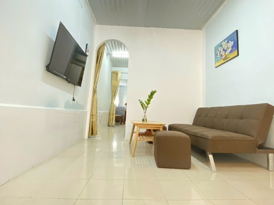 Cho thuê nguyên căn hẻm 92 xvnt bình thạnh- 33m2  chỉ 7tr5 0