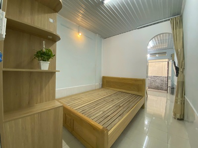 Cho thuê nguyên căn hẻm 92 xvnt bình thạnh- 33m2  chỉ 7tr5 2