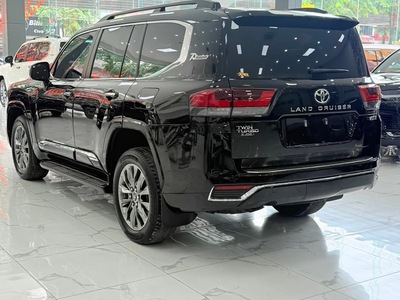 Bán Land Cruiser LC300 VXR Trung Đông sản xuất 2023. 2