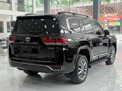 Bán Land Cruiser LC300 VXR Trung Đông sản xuất 2023. 4