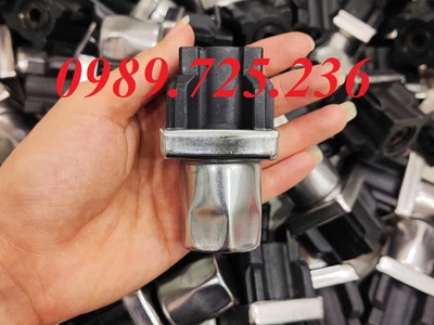 Chân Tăng Chỉnh Inox Bọc Nhựa Vuông 30x30 2