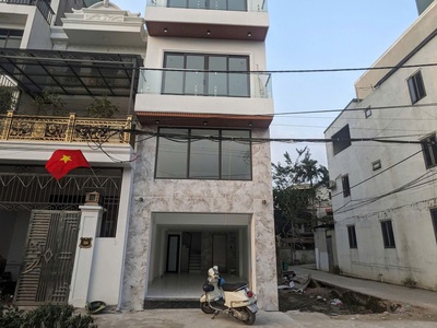Cho thuê nhà nguyên căn 6 tầng thang máy đường 3 ô tô tránh kinh doanh cực đỉnh 0