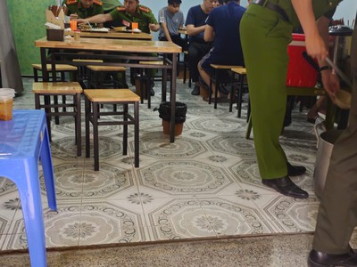 Sang nhượng quán cơm phố lê văn hiến 0