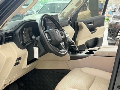 Bán Land Cruiser LC300 sản xuất 2021 8