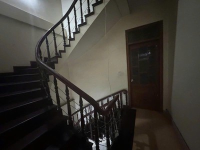 Bán gấp nhà 4 tầng mặt đường Chiến Thắng, 65m2, mặt tiền 4m, 2 mặt đường ô tô, vị trí đẹp, kinh doan 1