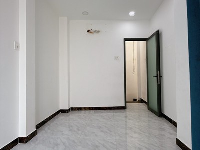 Ông Ích Khiêm Q11 23m2 2 tầng 2pn 2wc SHR chỉ 3.2 tỷ 5