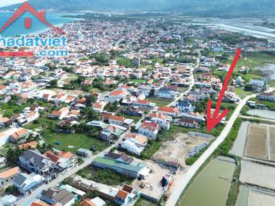 Cần bán lô đất diện tích 96m2 giá bán 2,1 tỷ vui lòng liên hệ e Trinh 0