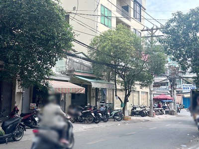 Mặt tiền trần nguyên hãn p13q8 p.bình đông 1