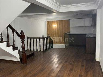 Cần cho thuê nhà nguyên căn mặt phố số 13 lê đại hành - hai bà trưng 3