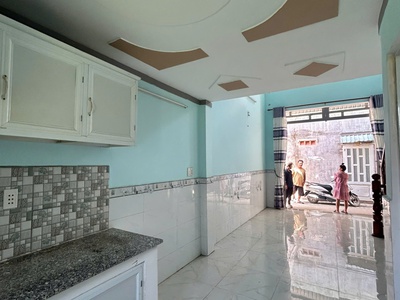 Cần bán căn nhà cấp 4 4x10 gác lửng bao sơn sửa hết nhà 2