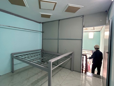 Cần bán căn nhà cấp 4 4x10 gác lửng bao sơn sửa hết nhà 6