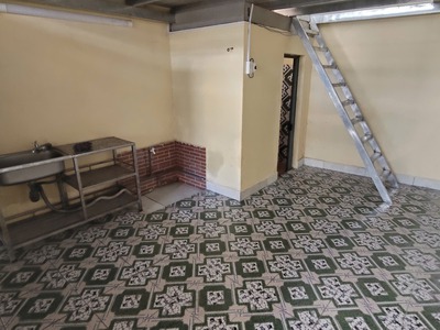 Cho thuê nhà nguyên căn hẻm oto - ĐƯỜNG 9 LINH TÂY, 50m2 giá 5tr 1
