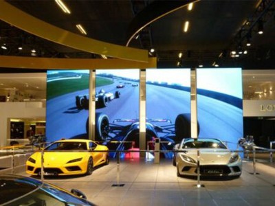 Kinh nghiệm chọn màn hình LED cho showroom Đầu tư đúng để bán hàng hiệu quả hơn 0