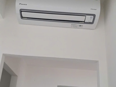 Máy lạnh Treo Tường Daikin Inverter 3HP FTKM71AVMV/RKM71AVMV 0