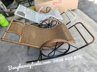 Ghế bập bênh thư giãn mây nhựa 4