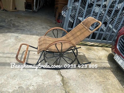 Ghế bập bênh thư giãn mây nhựa 3